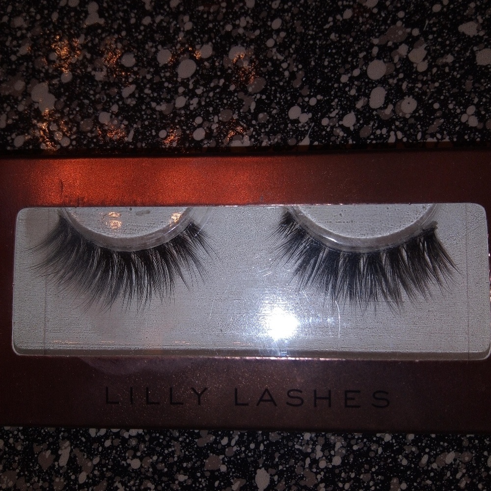 Lilly lashes